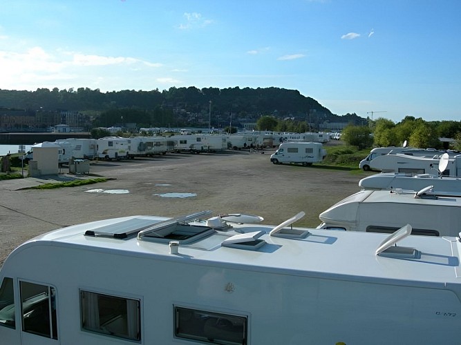 Aire de camping car Communale d'Honfleur, Calvados, Normandie
