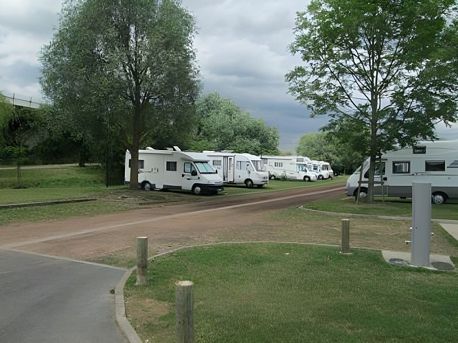 Aire de camping-cars communale de La Rivière-Saint-Sauveur