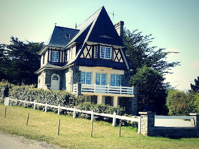 Maison de Roland Brouard, fondateur de Sables d'Or les Pins