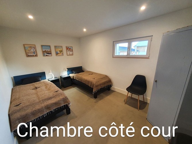 Chambre côté cour