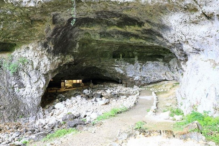 Grotte de la Luire