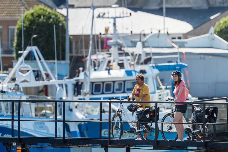 2019_Saint_Vaast_la_Hougue_velocyclistes_EV4_3819-Emmanuel_Berthier_pour_l_EV4_Latitude_Manche.jpg-800px
