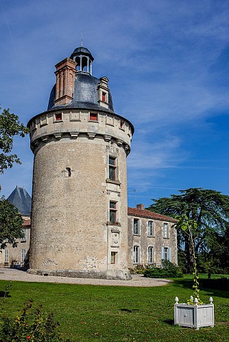 le Chateau de Bessay