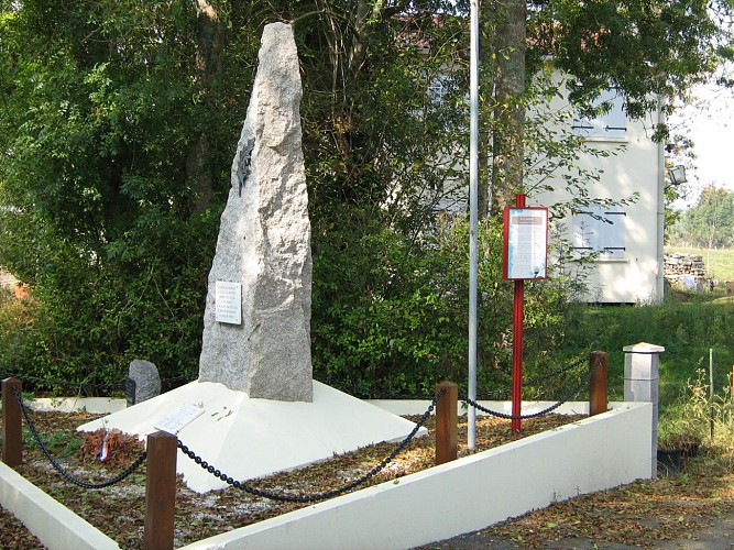 Stèle du Bois Roquet