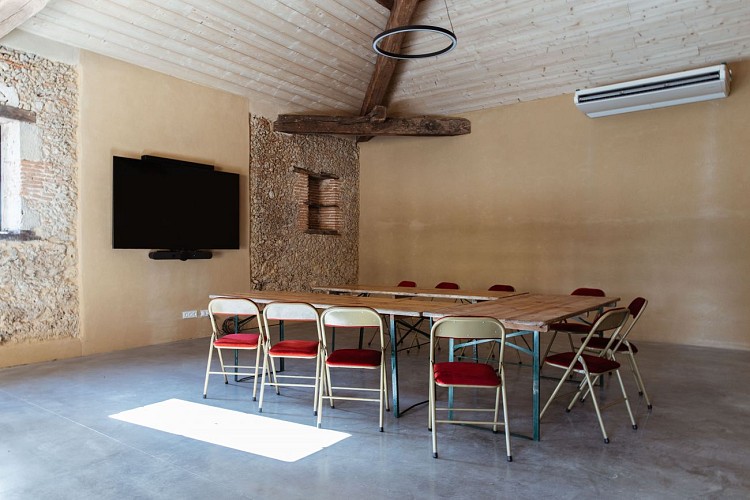 2025 - LABA - Domaine de Pillon - Salle du chai (intérieur) - ©Sarah Arnould-Domaine de Pillon (2)