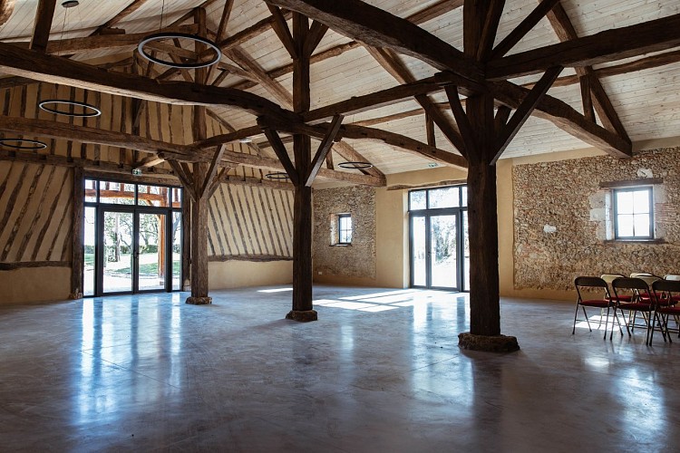 2025 - LABA - Domaine de Pillon - Salle du chai (intérieur) - ©Sarah Arnould-Domaine de Pillon (6)