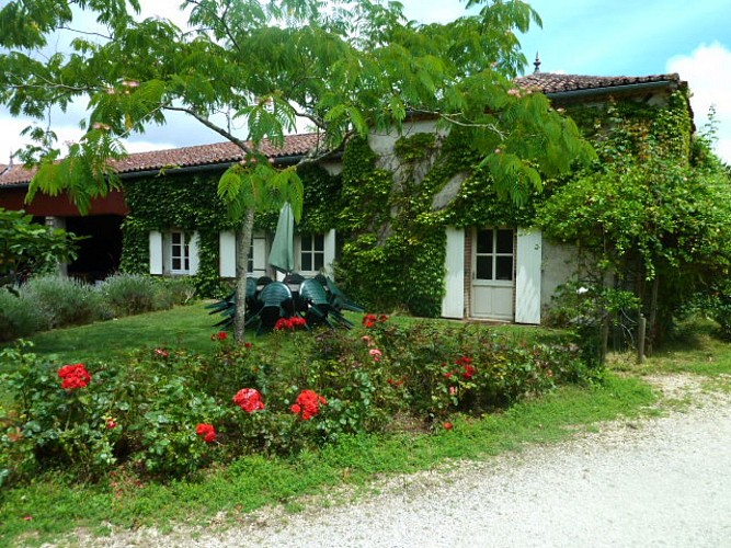 Gîtes du Loigis de Bourseguin "Lavandes" et "Magnolias"