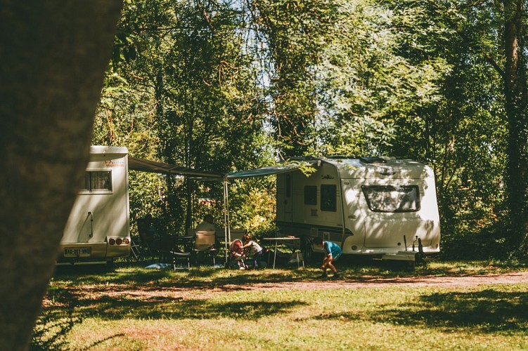 Moncontour Active Park: Active and Nature Holidays by the Lake