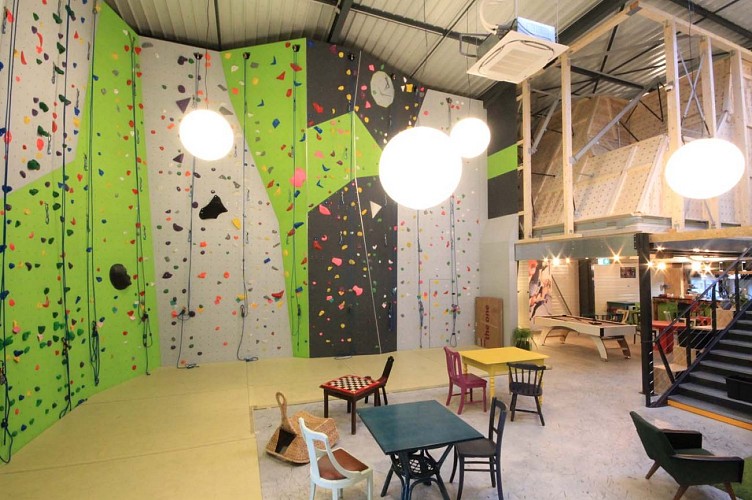 Mur d'escalade Instant Grimpe à Molsheim