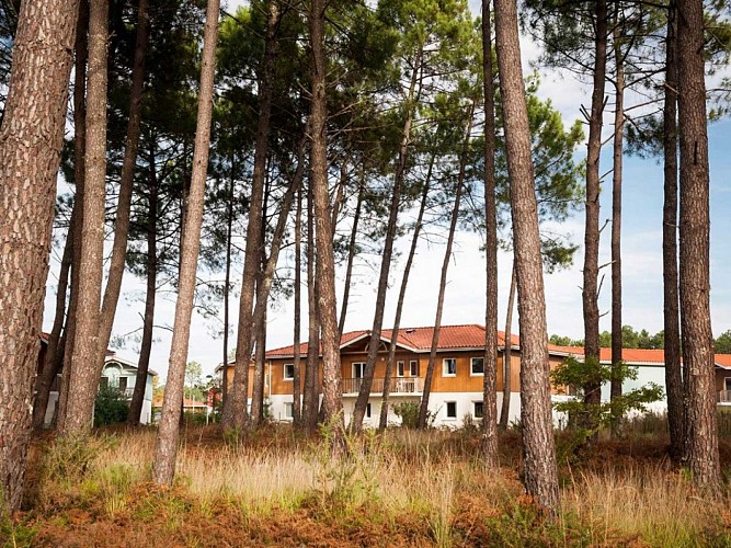 domaine-des-grands-lacs-parentis