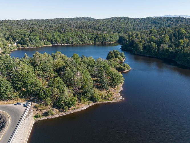 Taurons reservoir (fishing site)