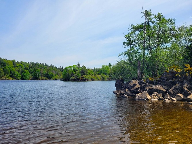 Taurons reservoir (fishing site)