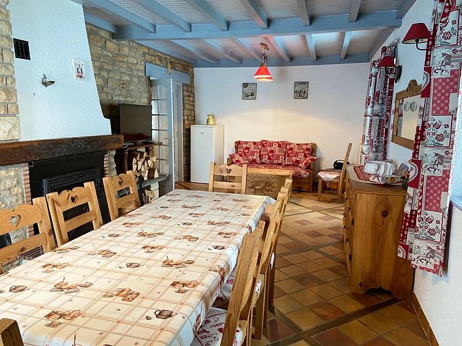 Fermette du Patural  10 personnes - MENUDIER Marie Thérèse