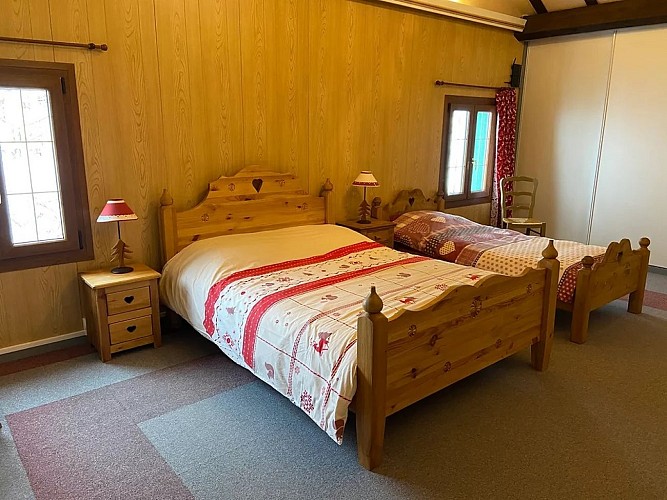 Fermette du Patural  10 personnes - MENUDIER Marie Thérèse