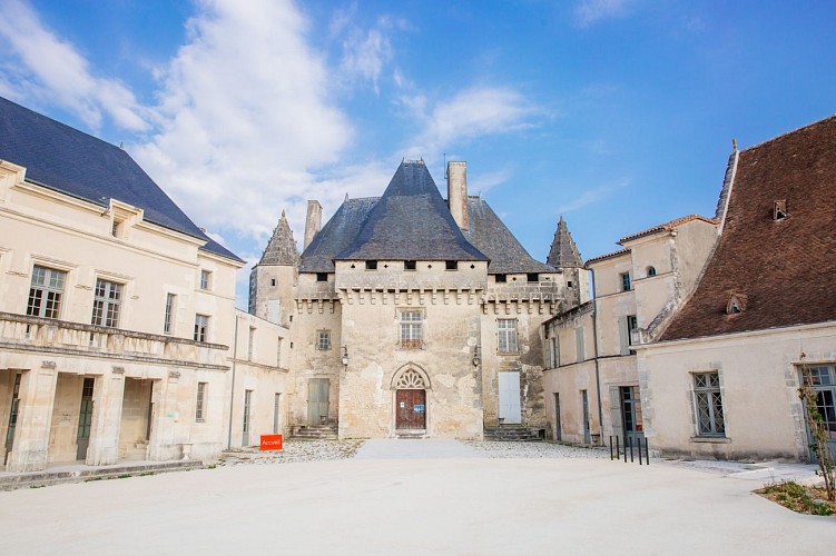 Accueil au Château de Barbezieux_1