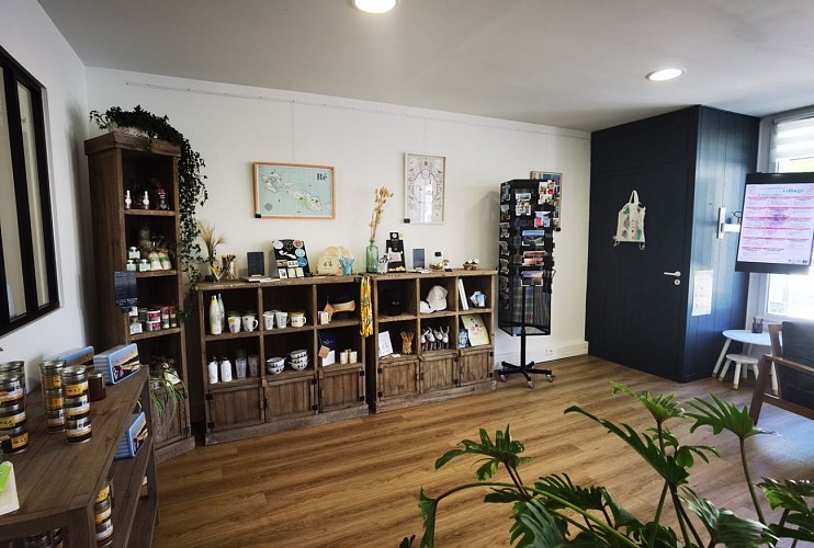 Bureau d'accueil de Loix - Espace boutique_6