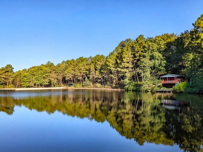 03-parentheses-imaginaires-chalet-lacustre