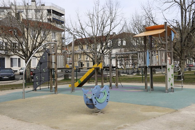 Aire de jeux Verdun nord 01 - Pau Pyrénées Tourisme - PL