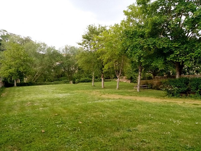 Aire naturelle camping St Generoux Thouars Thouarsais Deux Sevres