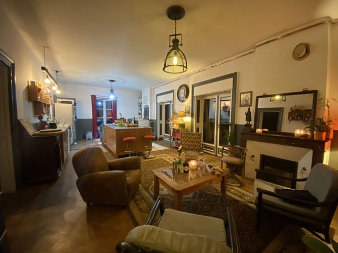 baccara-lodge-salon-cuisine-landes-gite-de-groupe-pays-morcenais2