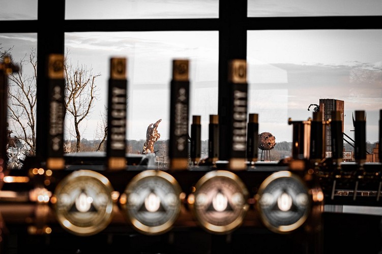 Hellcity, brewpub et restaurant