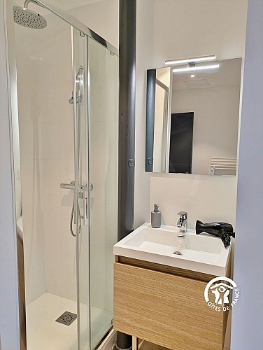 APPART N°1, PARKING ET TERRASSE, CROSSARDIÈRE