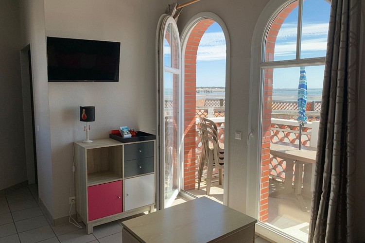 Appartement 43 m² 3 *** avec balcon vue sur mer dans résidence avec piscine