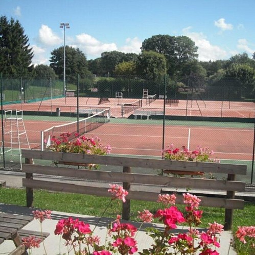 Terrain de tennis