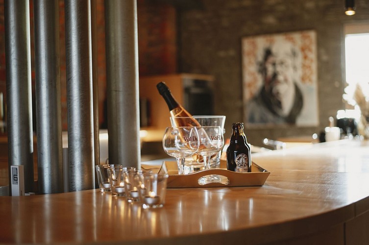 Val-dieu sur bar ©Aelle Photographie