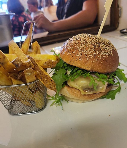 Restaurant Les Nouvelles Alpes Mancelles - Fresnay-sur-Sarthe - burger