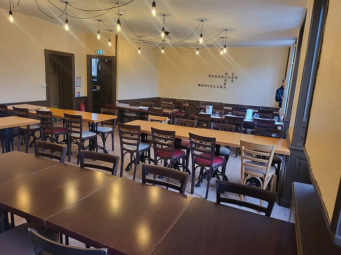 Restaurant Les Nouvelles Alpes Mancelles - Fresnay-sur-Sarthe - intérieur