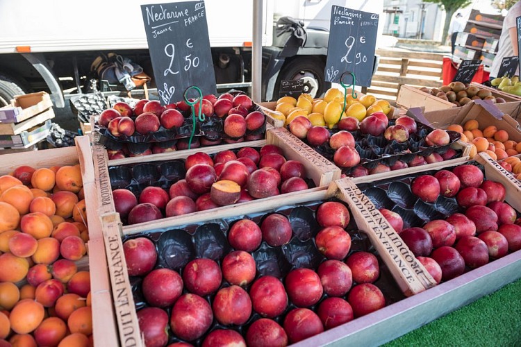 Marché hebdomadaire à Montfaucon-Montigné