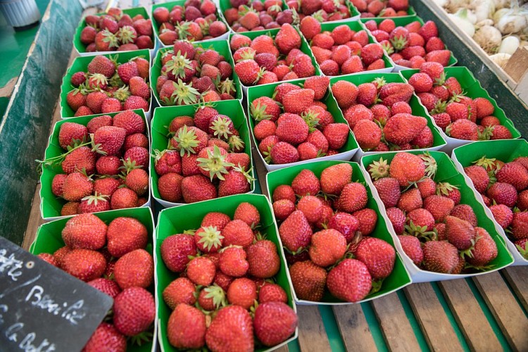 Marché hebdomadaire à Montfaucon-Montigné
