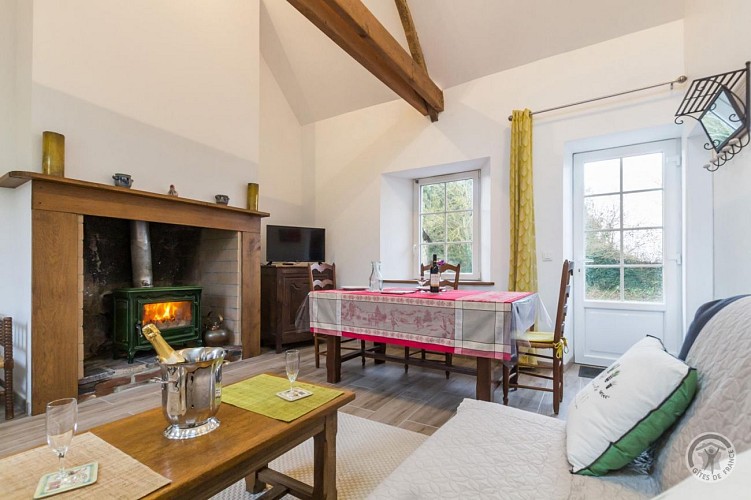 La petite maison dans les pommiers