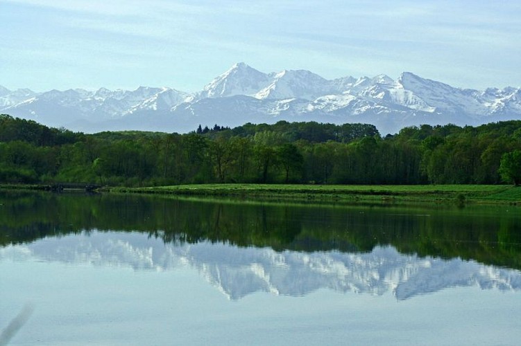 Lac du Gabas vu de la maison de la pêche d'Eslourenties Daban