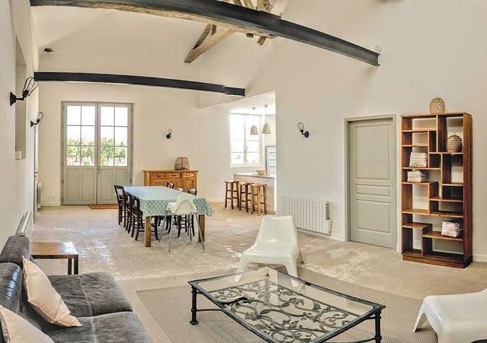 saint colomb de lauzun-ostau-salon et salle a manger