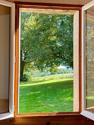 (7) 2025 - BETB - Domaine de Bourgade - Vue sur jardin - ©Mme COLIER Corinne