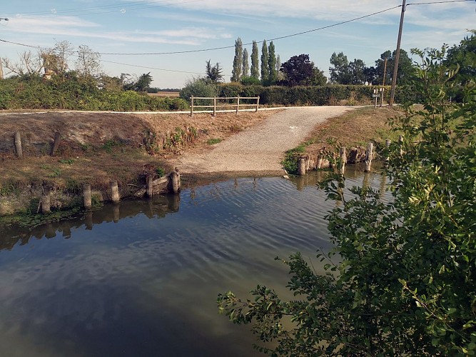 Descente à bateau, Les 5 Abbés