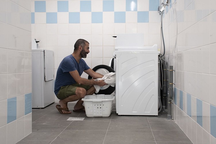 AIRE DE CAMPING CAR AU CAMPING DU GUÉ SAINT-LÉONARD