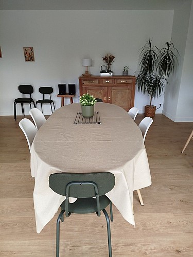 courlay-gite-des-peupliers-salle-a-manger