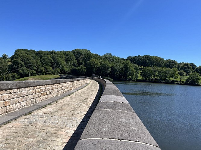 Plan d'eau du barrage des Gannes