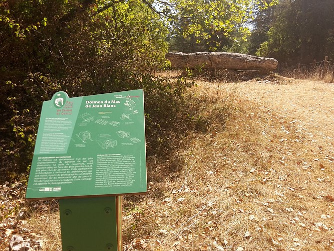 Dolmen du Mas de Jean Blanc