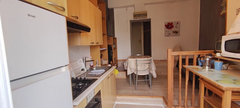 Le petit gite de la porte : cuisine et salon