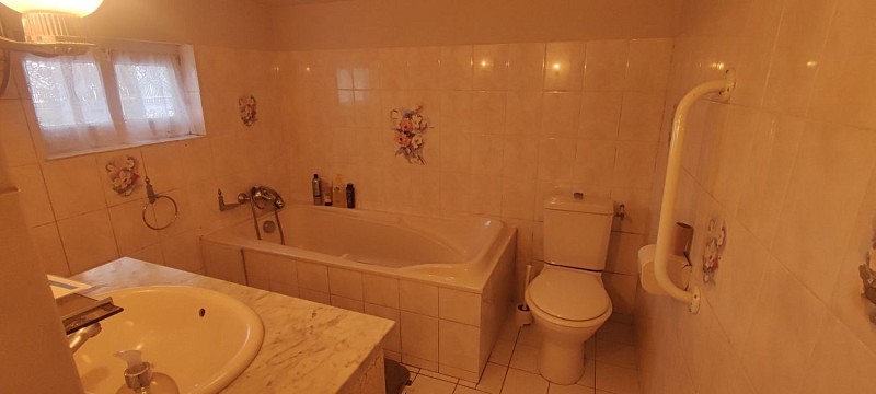 Le grand gite de la porte : salle de bain 2