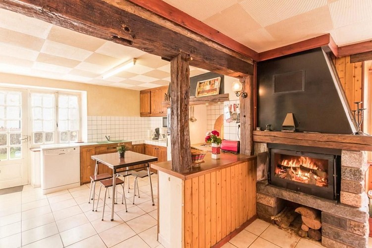 262934-1_H70G004024_5a21651f3165d_2