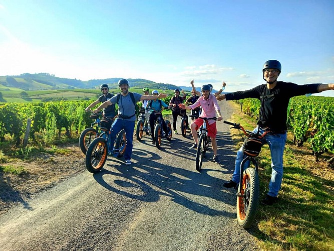 Electric scooter ride, tasting: La Mâchonnaise