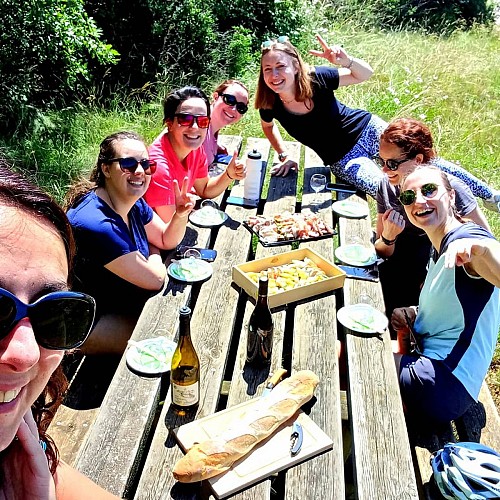 Electric scooter ride, tasting: La Mâchonnaise