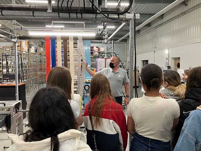 Visite-atelier-tricotage-avec-Stephane-1200x900