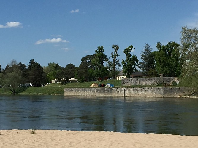 Chatillon sur Loire-Camping municipal des Combles - vue générale