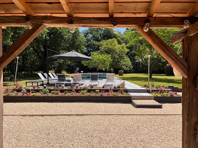 Piscine et jardin